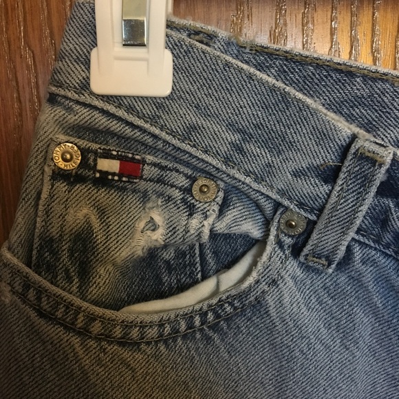 Vintage High Waisted Tommy Hilfiger Mom Jeans - Picture 2 of 7